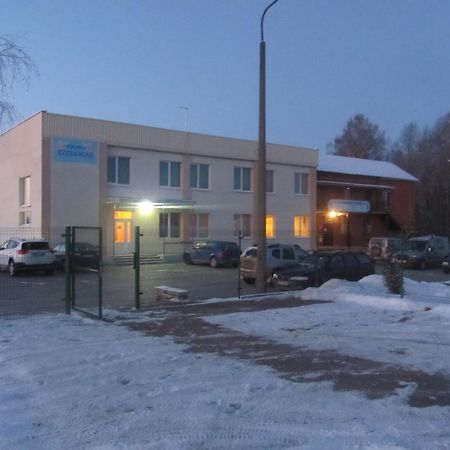Viesu Maja Ezerkalns Hotel Kraslava Exterior photo